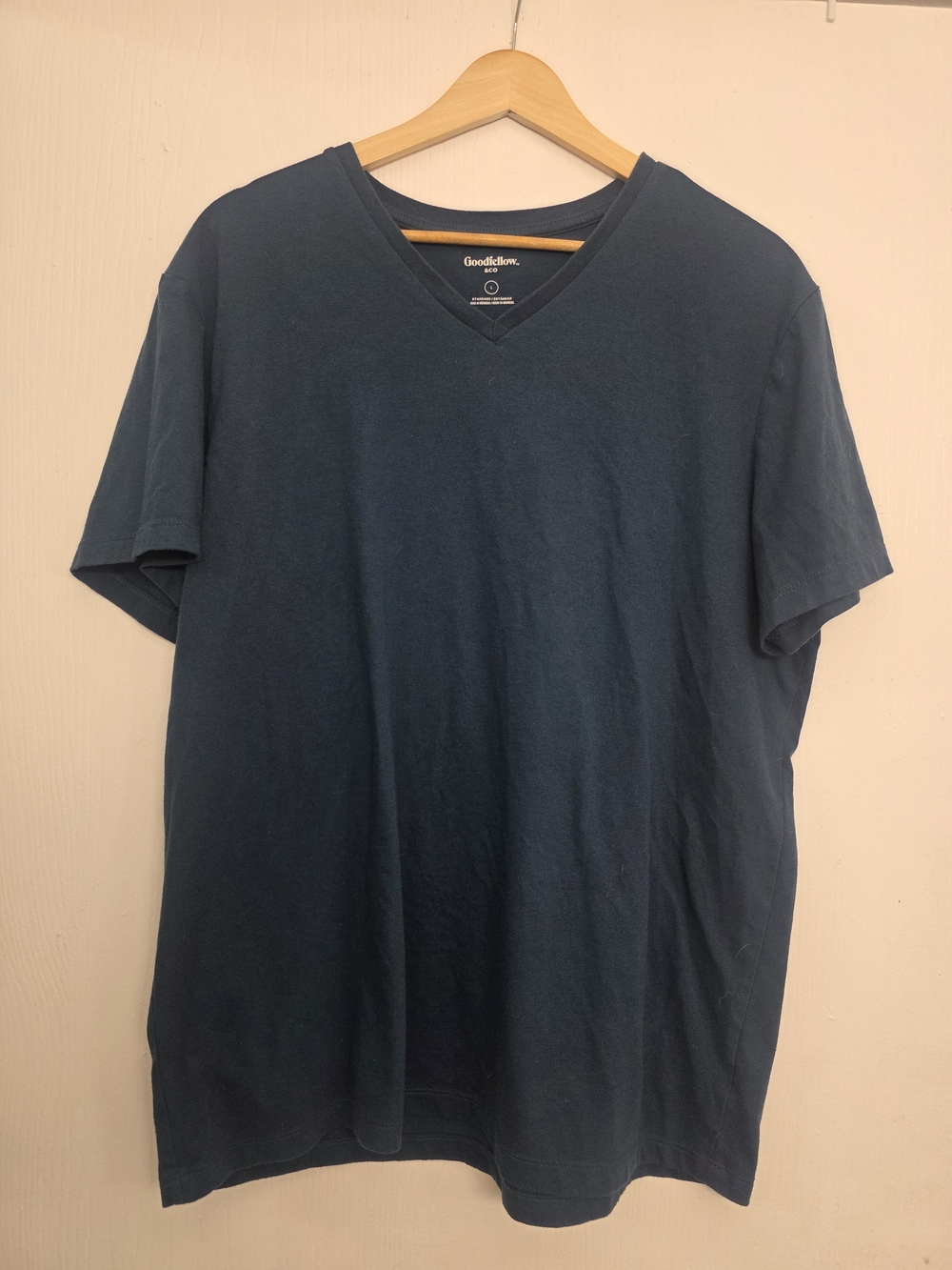 Goodfellow & Co Men's V-Neck Tee — Dark Blue